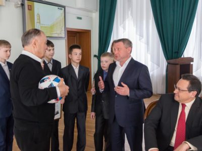 Хазрет Совмен встретился с футбольным клубом «Тотем»