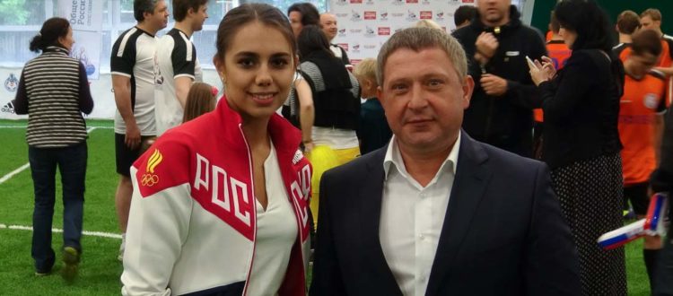 Футбольный матч в День семьи, любви и верности