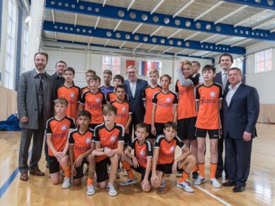 Виктор Толоконский встретился с игроками футбольного клуба