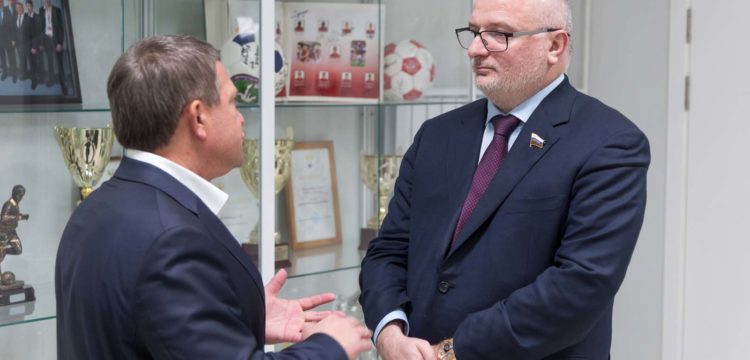 Сенатор Андрей Клишас посетил спорткомплекс «Тотем»