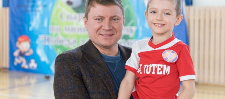 Мэр Красноярска открыл спартакиаду по мини-футболу на призы ФК