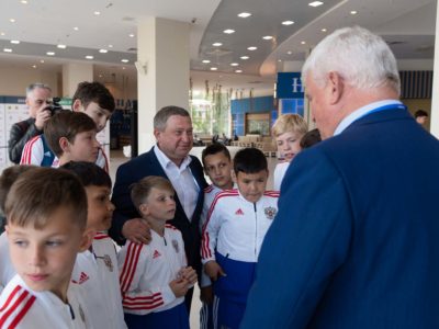 Александр Зорков встретился с юниорами ФК «Тотем»