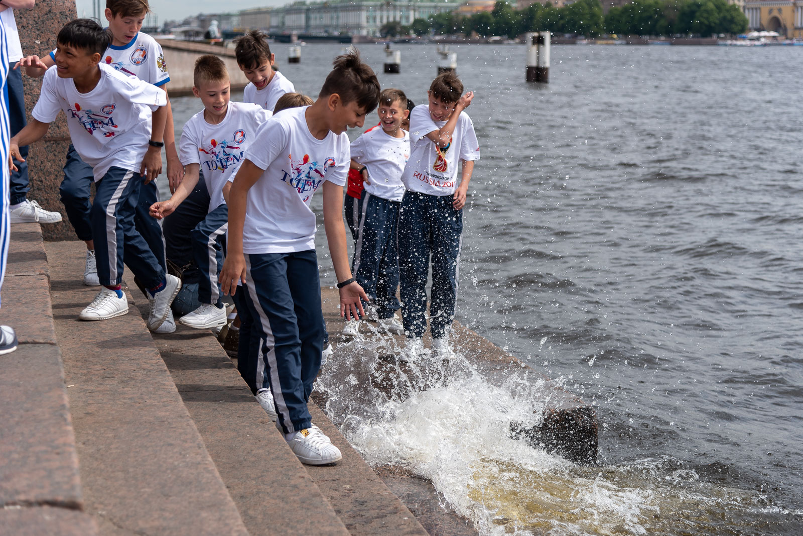 Команда юниоров ФК «Тотем» прибыла в Санкт-Петербург