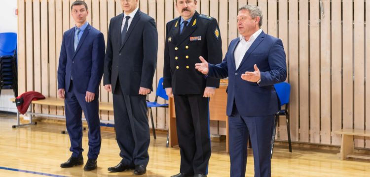 В ФСБ отметили свой праздник футбольным матчем