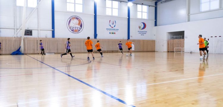 В ФСБ отметили свой праздник футбольным матчем