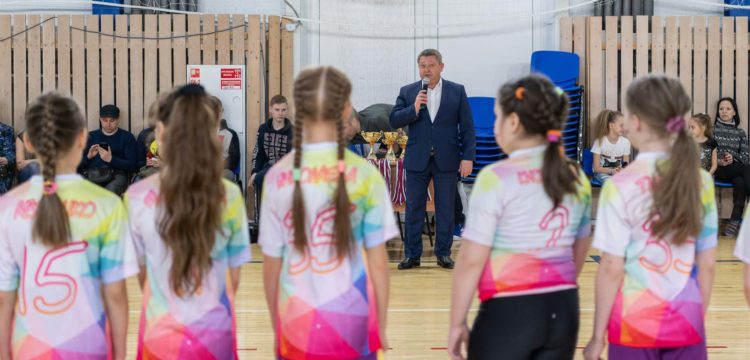 В Красноярске прошел Кубок по мини-футболу «8 марта» на призы ФК «Тотем»