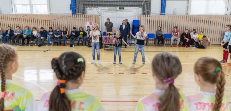 В Красноярске прошел Кубок по мини-футболу «8 марта» на призы ФК «Тотем»