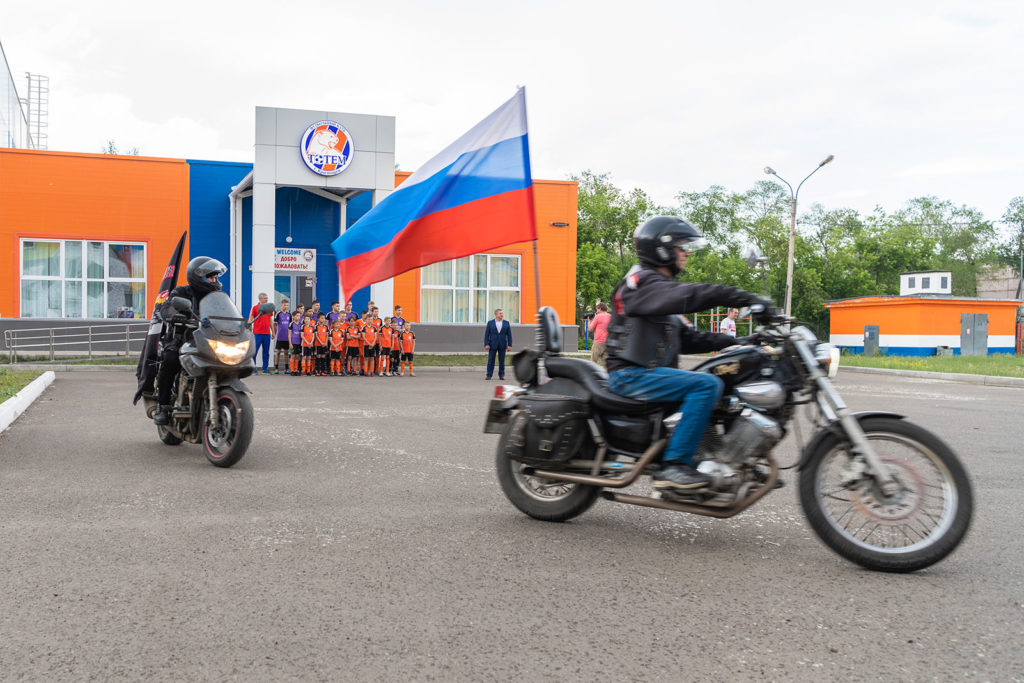 Байк-клуб «Ночные волки» в гостях у ФК «Тотем»