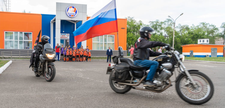 Байк-клуб «Ночные волки» в гостях у ФК «Тотем»