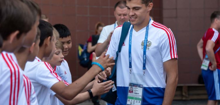 Встреча ФК «Тотем» с Черчесовым, Дзюбой, Акинфеевым