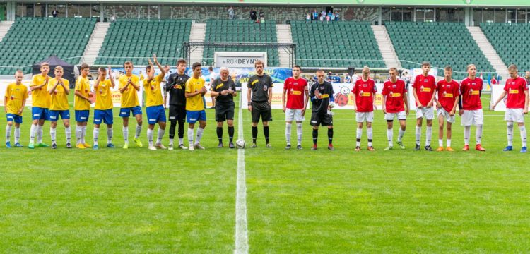 Российские юниоры стали полуфиналистами Чемпионата мира по мини-футболу