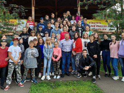 Президент ФК «Тотем» Сергей Горбунов посетил лагерь «Юность»
