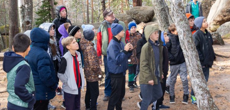 Ребята из ФК «Тотем» посетили эко-школу на «Столбах»