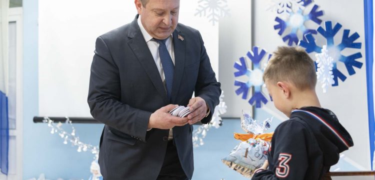 Новогоднее настроение и подарки де