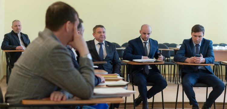 Министр спорта оценил спортивно-социальный кластер