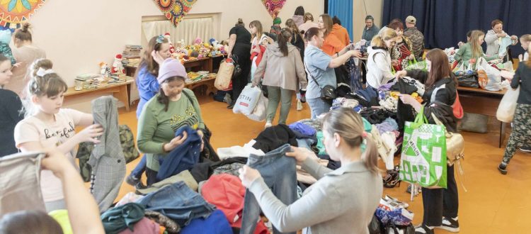 «Тотемка» помогает жителям Емельяново