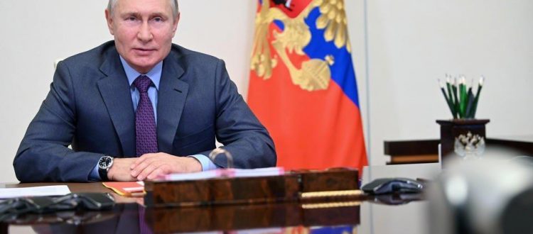 Путин поздравил футбольный клуб 