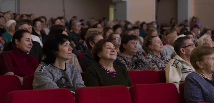 Кировский район поздравили с Новым годом