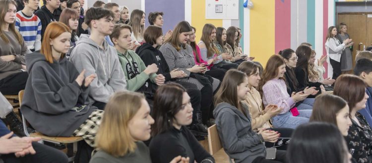 ФК «Тотем» объединяет студентов-волонтеров