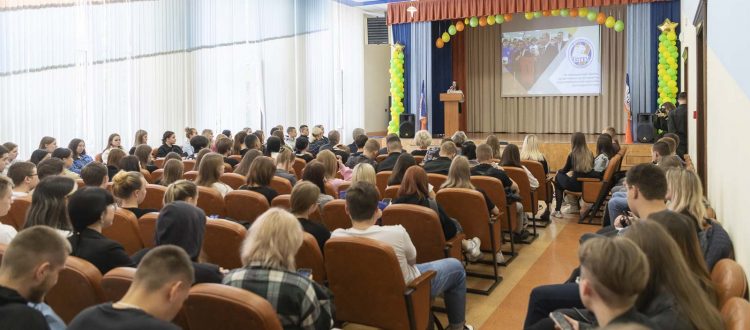 Будущие специалисты включаются в волонтерское движение