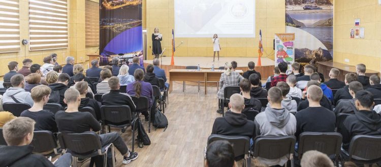 Волонтерский центр «Первые» привлекает студентов
