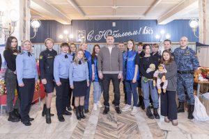 Помощь семьям Дивногорска ко Дню Матери