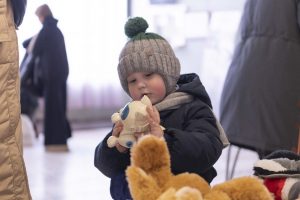 Помощь семьям Дивногорска ко Дню Матери