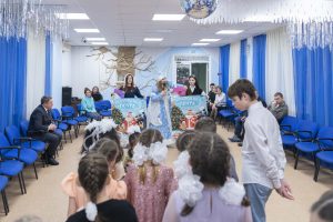 «Елка волшебства» принесла праздник ребятам детских домов