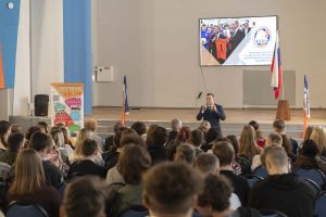 Студенты выбирают волонтерский центр «Первые»