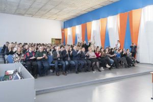 Студенты выбирают волонтерский центр «Первые»