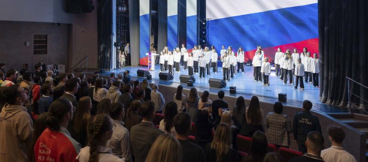 Молодежь со всего мира открывает Красноярск