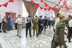 Молодежный бал лидеров собрал лучших учащихся правобережья