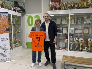 Юная кинозвезда Всеволод Клименок в ФК «Тотем»